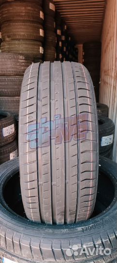 Triangle EffeXSport TH202 235/40 R19