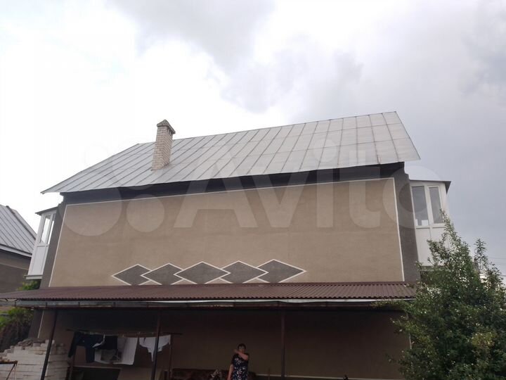 Коттедж 295 м² на участке 10 сот.