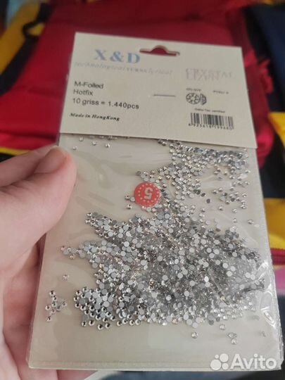 Стразы для ногтей