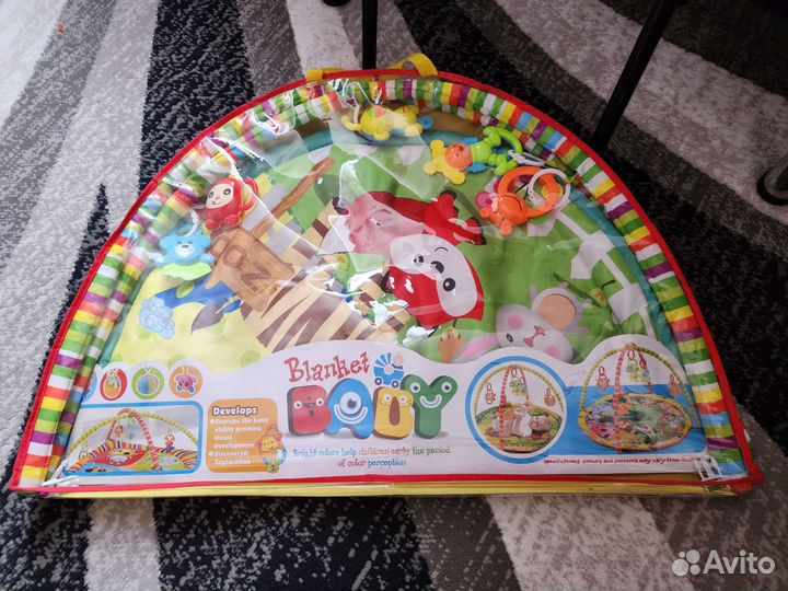 Развивающий коврик новый