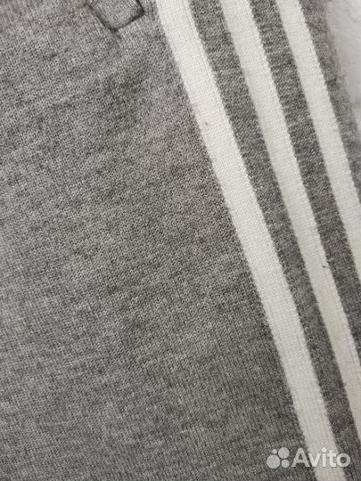 Спортивный костюм женский вязаный