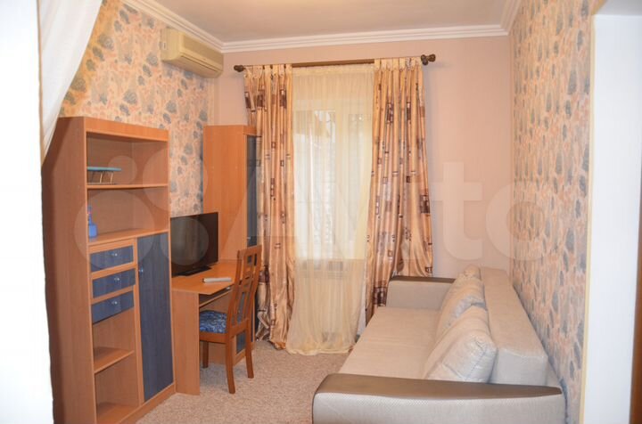 3-к. квартира, 65 м², 1/1 эт.