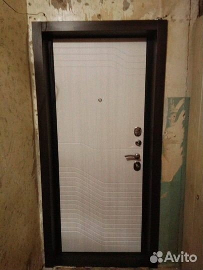 Дверь входная левая