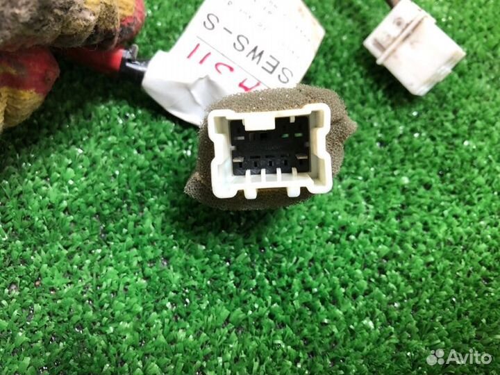 Проводка двери задняя правая Nissan Almera N16 1.5