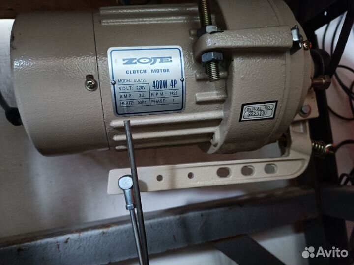 Промышленная швейная машинка 1022