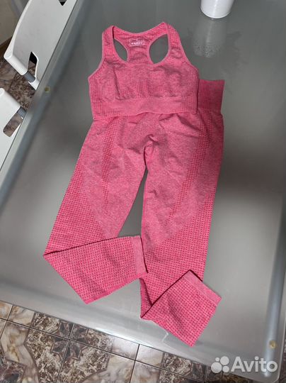 Костюм для фитнеса