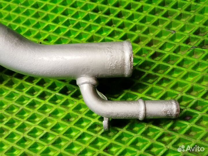 Трубка охлаждения двигателя Volvo s40 v40