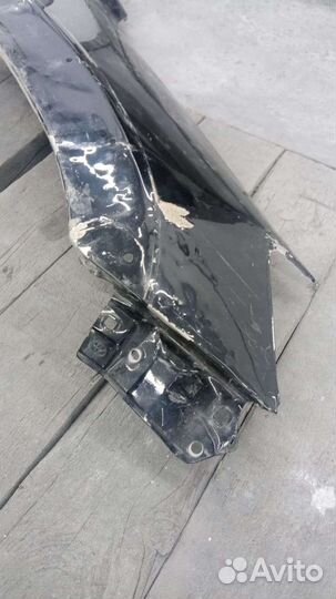 Переднее правое крыло Тойота RAV4