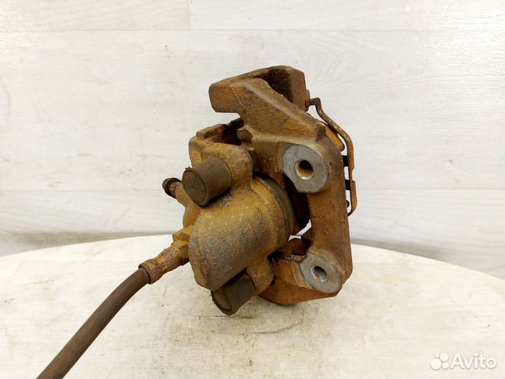 Суппорт тормозной задний левый BMW 5 E60/E61