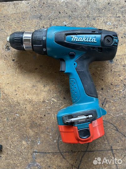 Шуруповерт makita