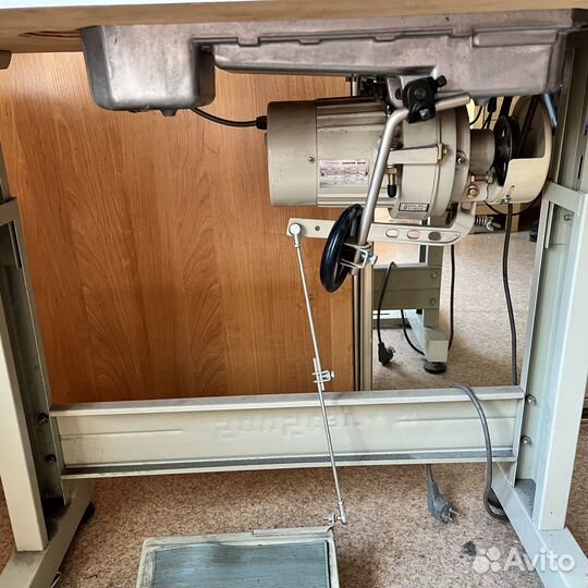 Производственная швейная машинка