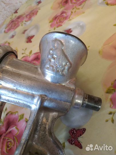 Мясорубка чугунная Касли с лошадью советская