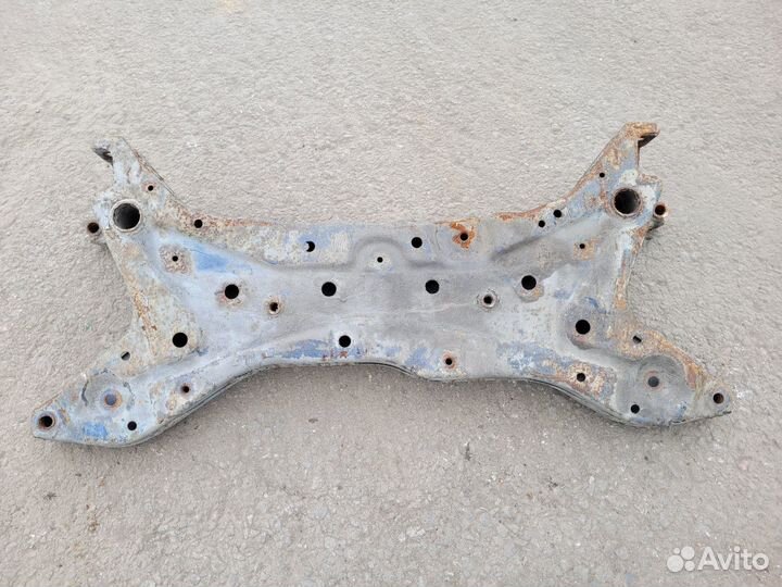 Подрамник передний на Mitsubishi Lancer 10