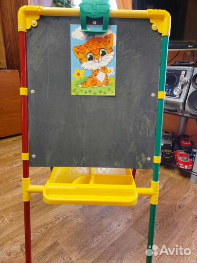 Детский двухсторонний мольберт