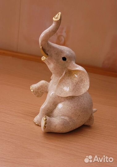 Статуэтка слон