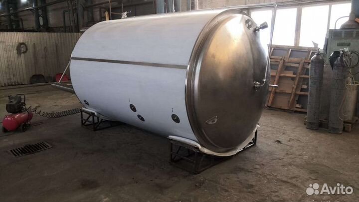 Цилиндроконический танк