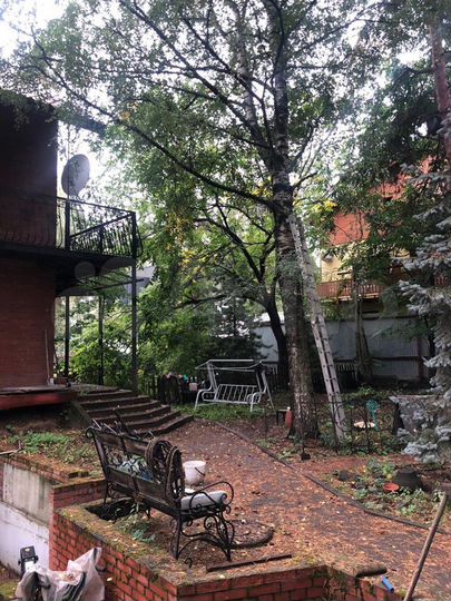 Дом 472 м² на участке 8 сот.