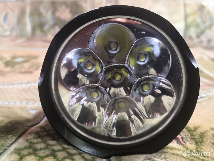 Фонарик светодиодный аккумуляторный