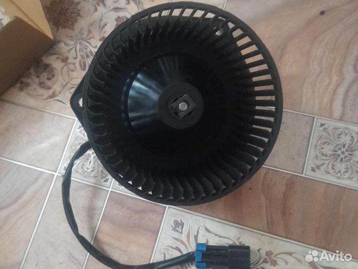 Мотор вентилятора печи