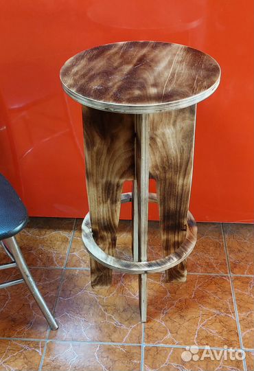 Барный стул