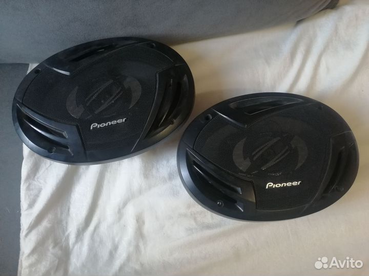 Продаю колонки pioneer