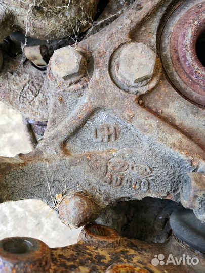 Кулак поворотный передний левый Kia Carnival 2