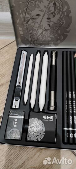 Набор профессиональных карандашей для эскизов