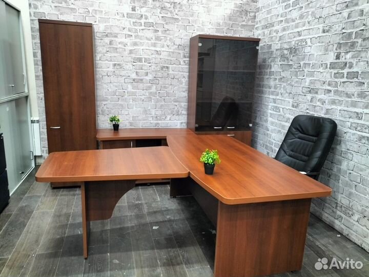 Кабинет руководителя, мебель