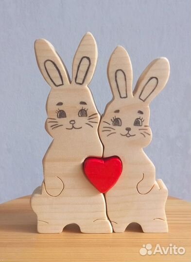 Деревянные статуэтки для интерьера