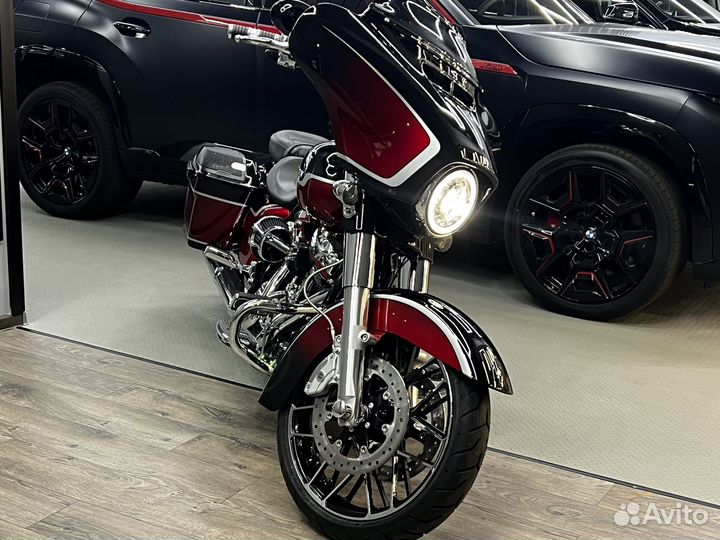 Harley-Davidson CVO Street Glide 2021