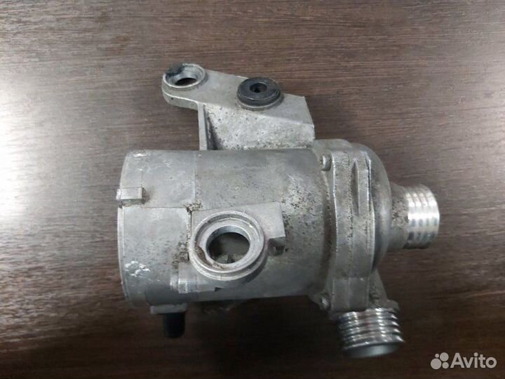 Насос водяной Bmw