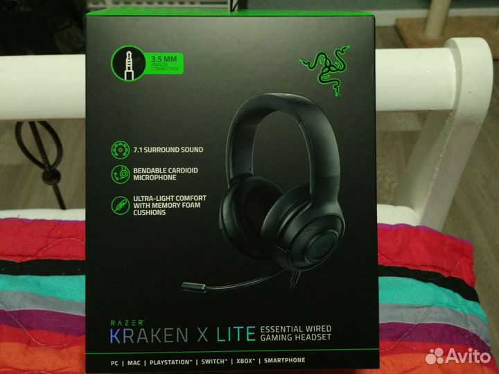 Проводные наушники новые