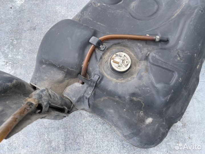 Бак топливный для Volkswagen Golf 2