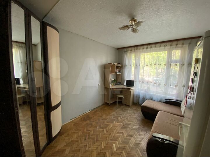 Комната 13 м² в 3-к., 1/9 эт.