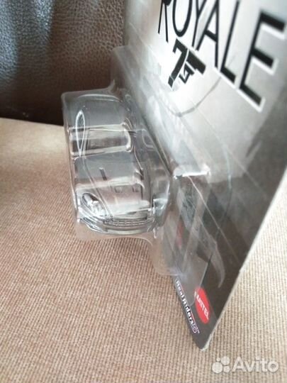 HotWheels premium Aston Martin DBS