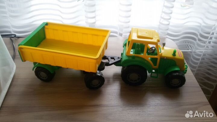 Игрушки, книжки детские