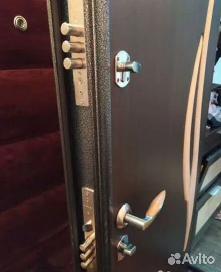 Ремонт двери,замков,ручек,обшивок,резинок,шумка