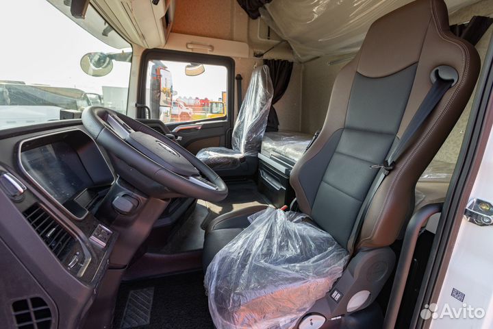 FAW J7 CA4180P77K25E5, 2023