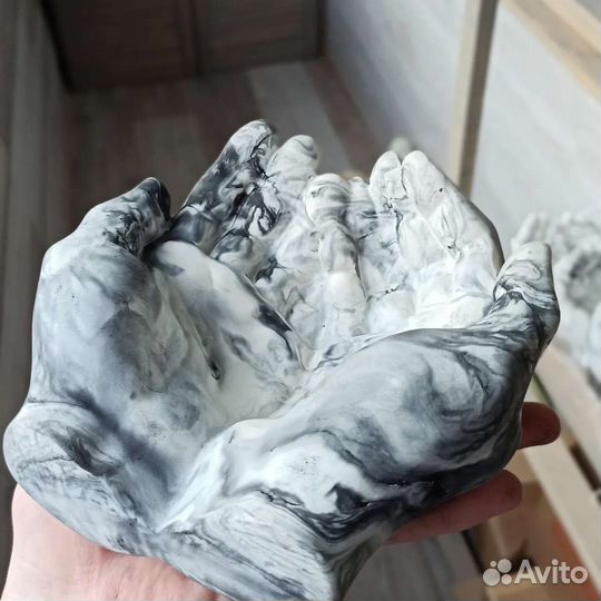 Ладони мрамор