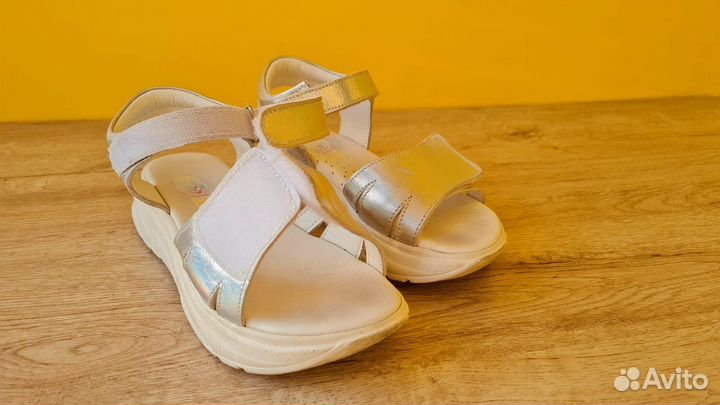 Сандалии для девочки 32 размер