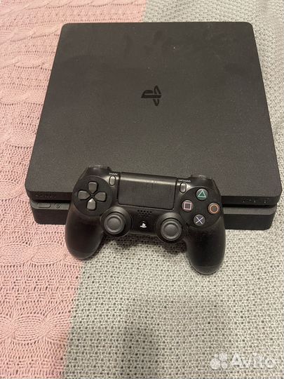 Sony PS4 slim