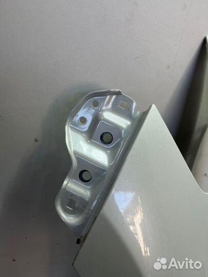 Крыло переднее левое Toyota Camry V70/V75