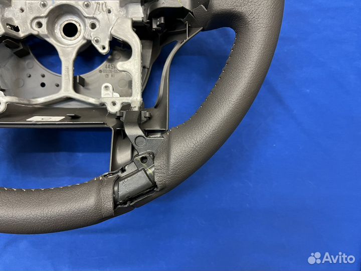 Оригинильный новый кожаный руль Toyota Prado 150