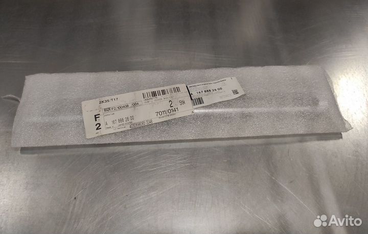 Молдинг решетки радиатора справа MB GLE W167