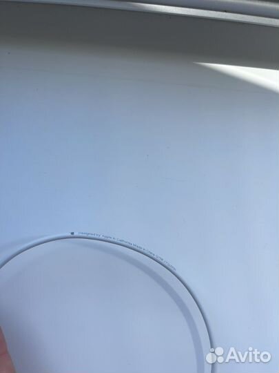 Оригинальная зарядка на iPhone