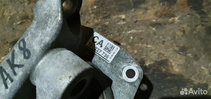 Опора двигателя левая Opel Insignia 2008-2017
