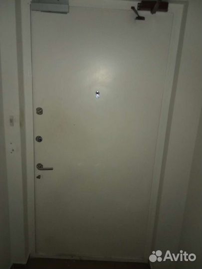 Дверь бронированная металлическая