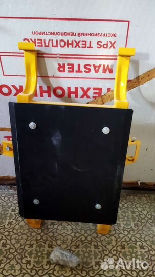 Подрамник раздатки нива