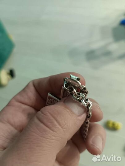 Серебряная цепь с крестом