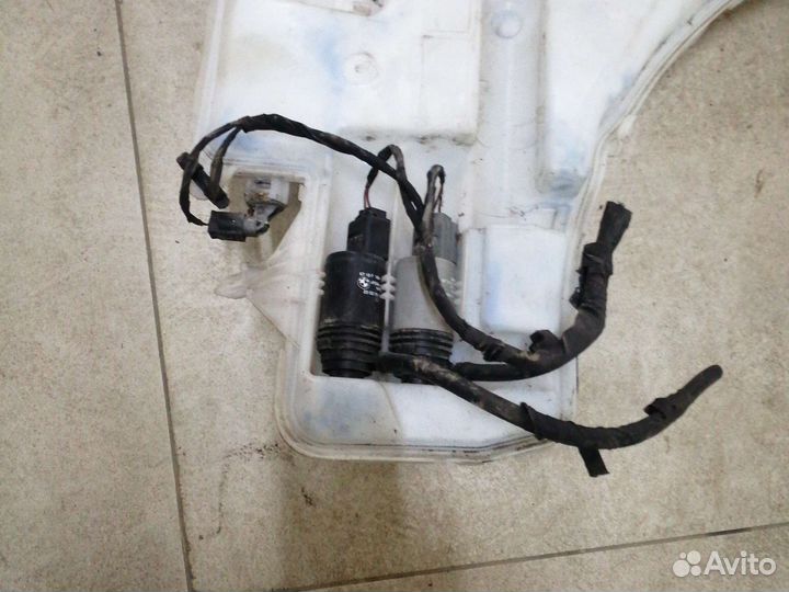 Бачок омывателя на BMW X1 E84